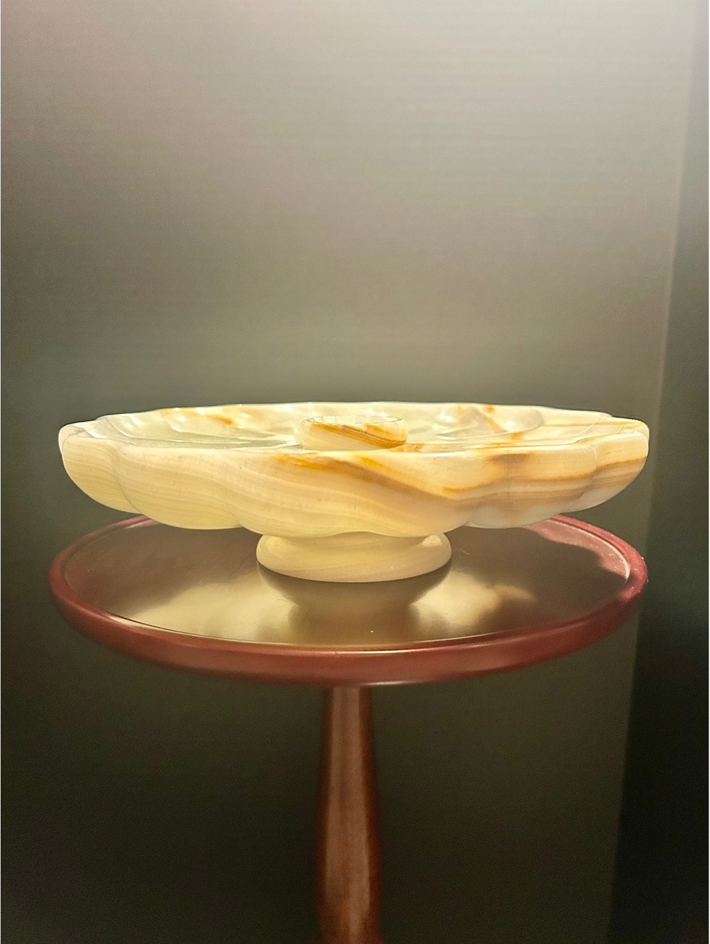 Onyx Pedestal Centerpiece Stand